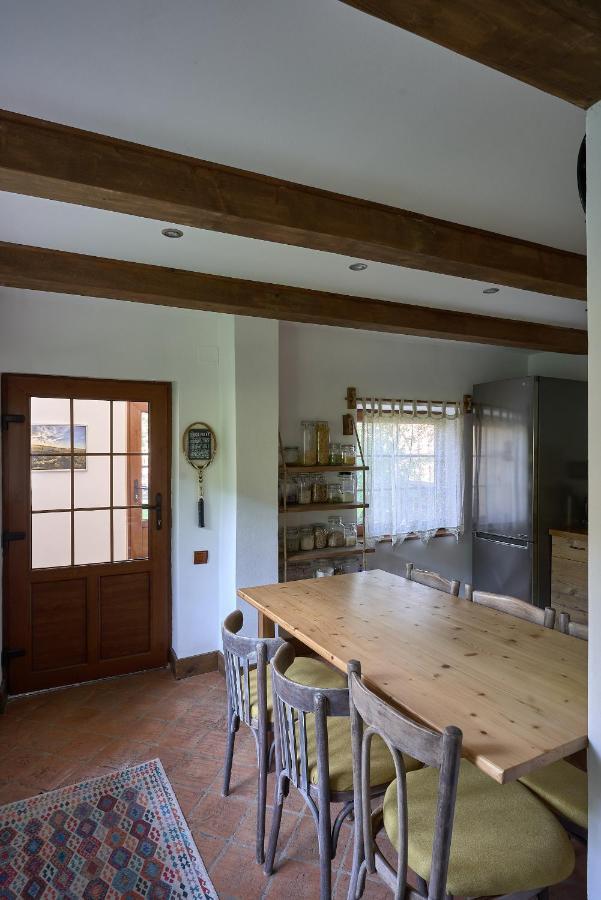 Walnut Tree Cottage Sacele Bagian luar foto
